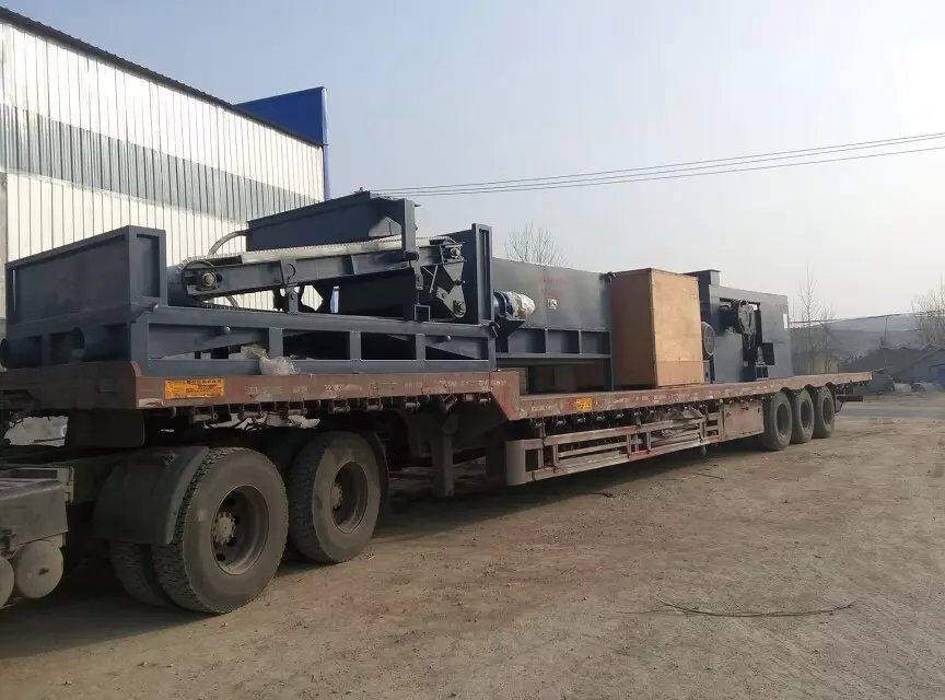 鉀長石專用高壓輥磨機(jī) 發(fā)貨現(xiàn)場(chǎng)